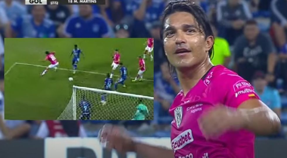 Gol y casi golazo de taco de Martins en IDV (Video)