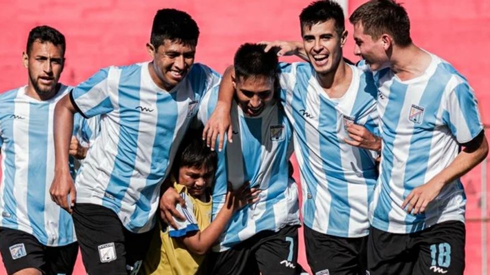 Ciclón pretende presentar a su nuevo entrenador este lunes