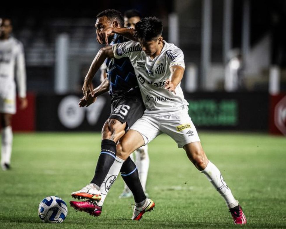 Blooming arranca un empate tardío a Santos en Brasil 