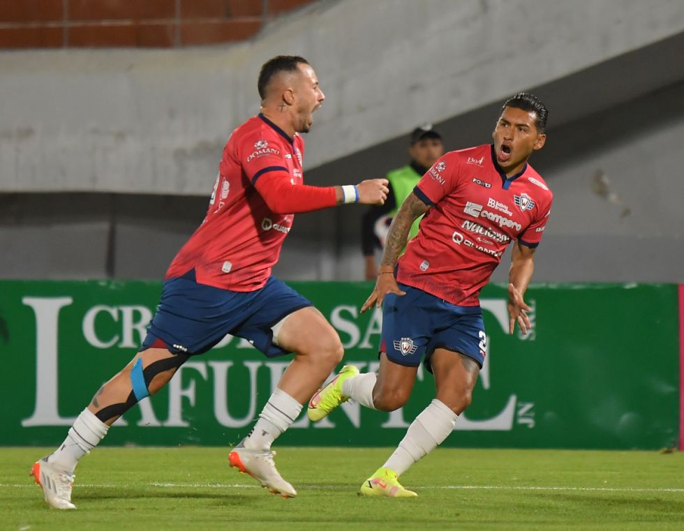Wilstermann gana con un golazo  del "Bomba"  Amaral