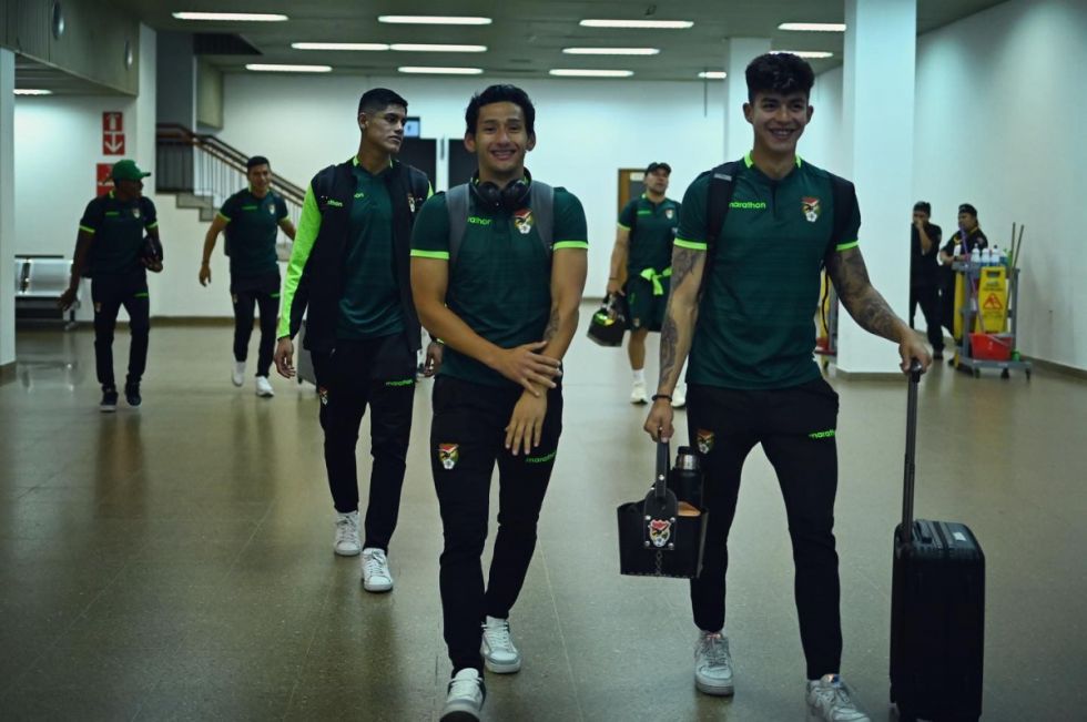 Los 26 futbolistas con los que Bolivia viaja a Brasil