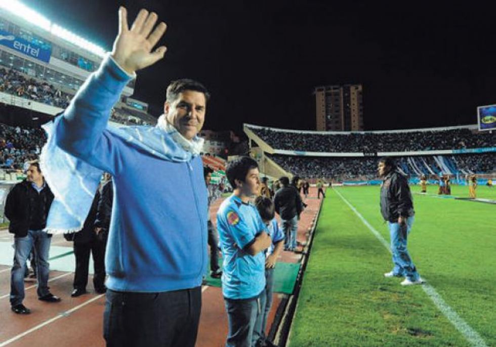 Claure advierte con abandonar el proyecto Bolívar si no se reestructura el fútbol boliviano