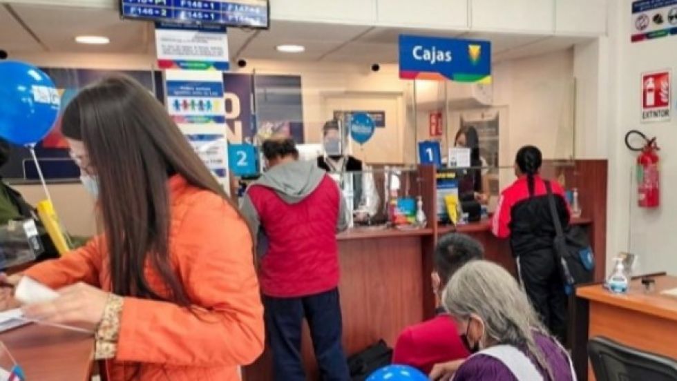 Ratifican informe sobre alto riesgo bancario