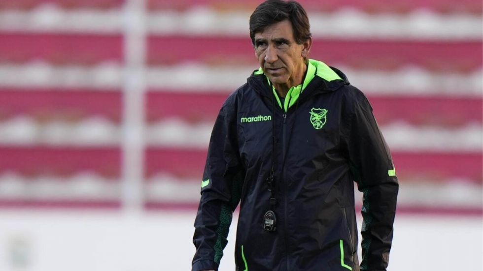 Costas tiene el pulgar abajo, pero hay un contrato: Deben sentarse a negociar la salida