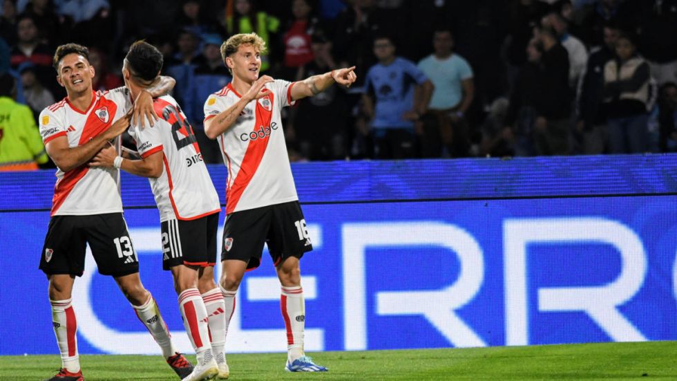 Fútbol argentino: Agónico triunfo de River sobre Belgrano para instalarse en semis (VIDEO)