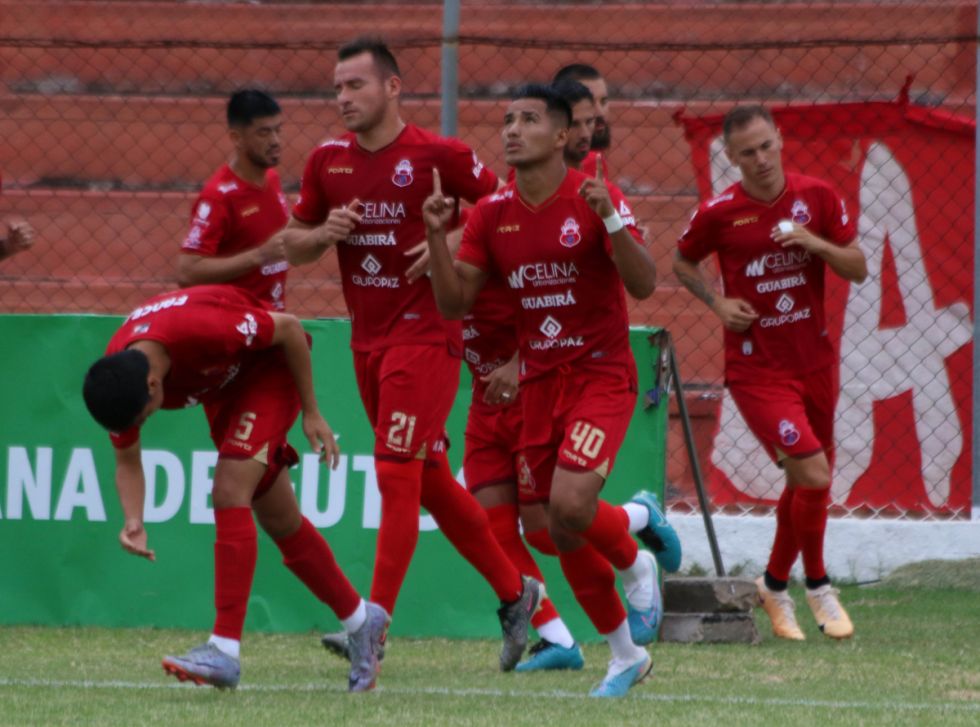 Guabirá y Real Santa Cruz suman refuerzos centroamericanos 