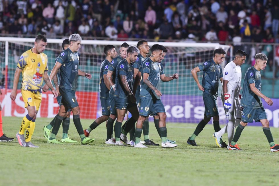 Copa Sudamericana: Delfín amarga el debut de Real Tomayapo 