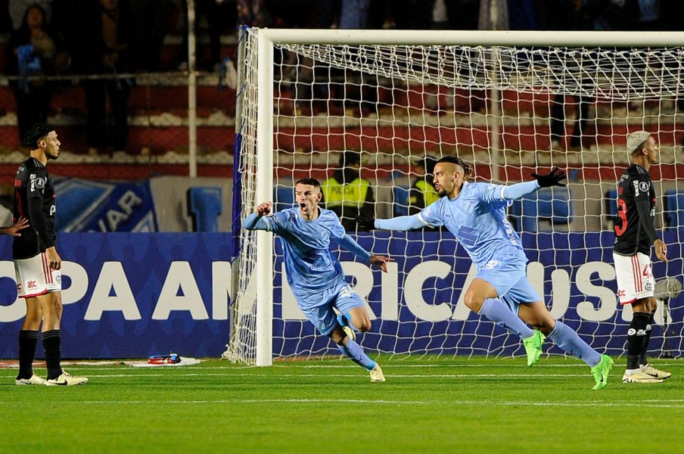 Bolívar derrota a Flamengo y  se acerca a los octavos de final 