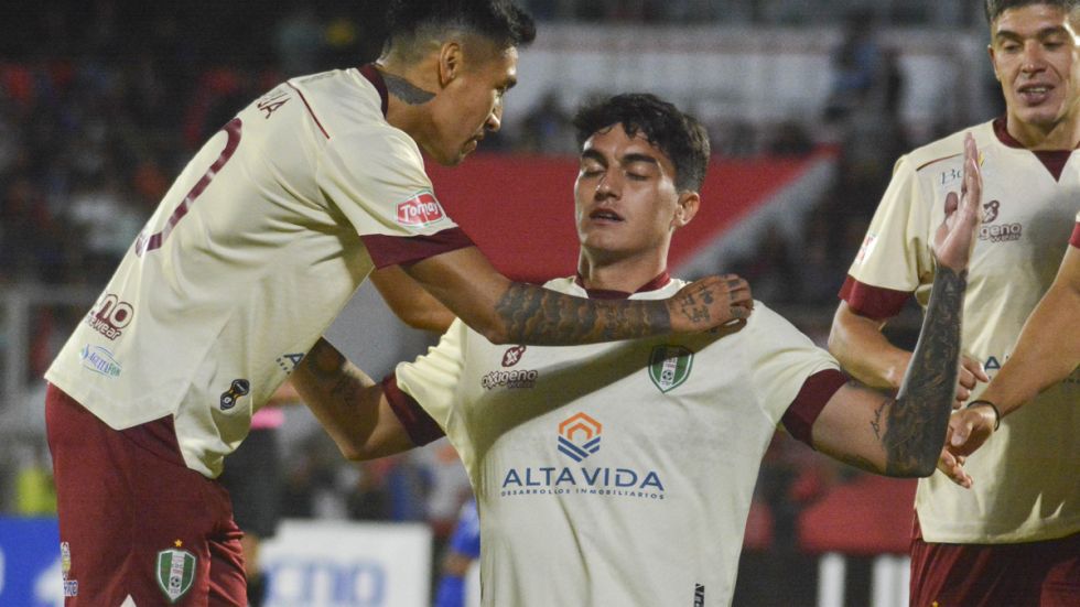 A tomar en cuenta para mañana: Tomayapo recibe a FC Universitario en un horario no muy habitual
