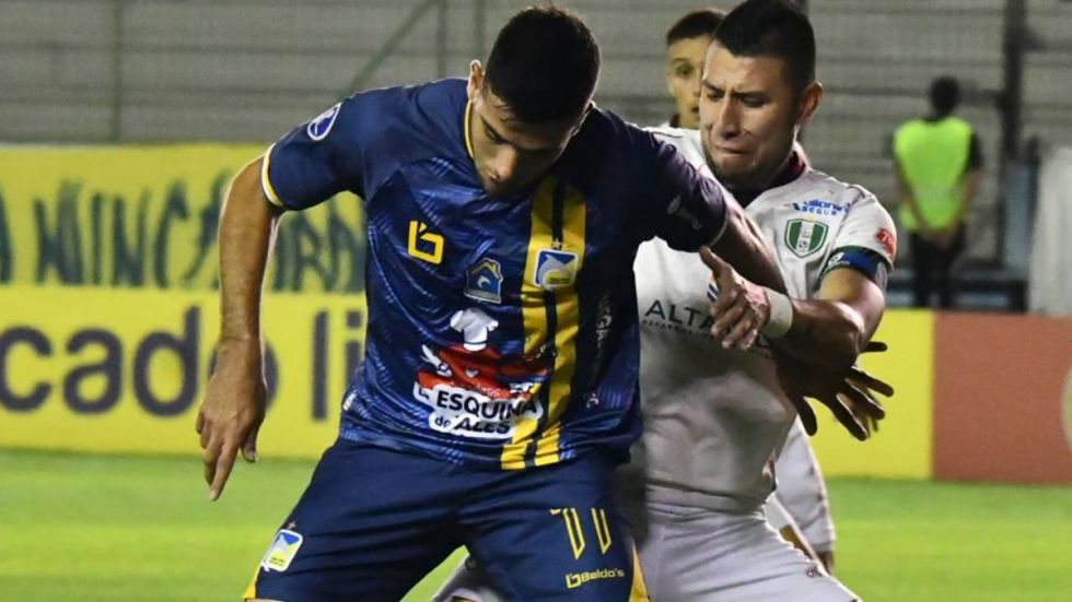 Final del partido: Delfín dio vuelta el partido cargado de goles para ambos