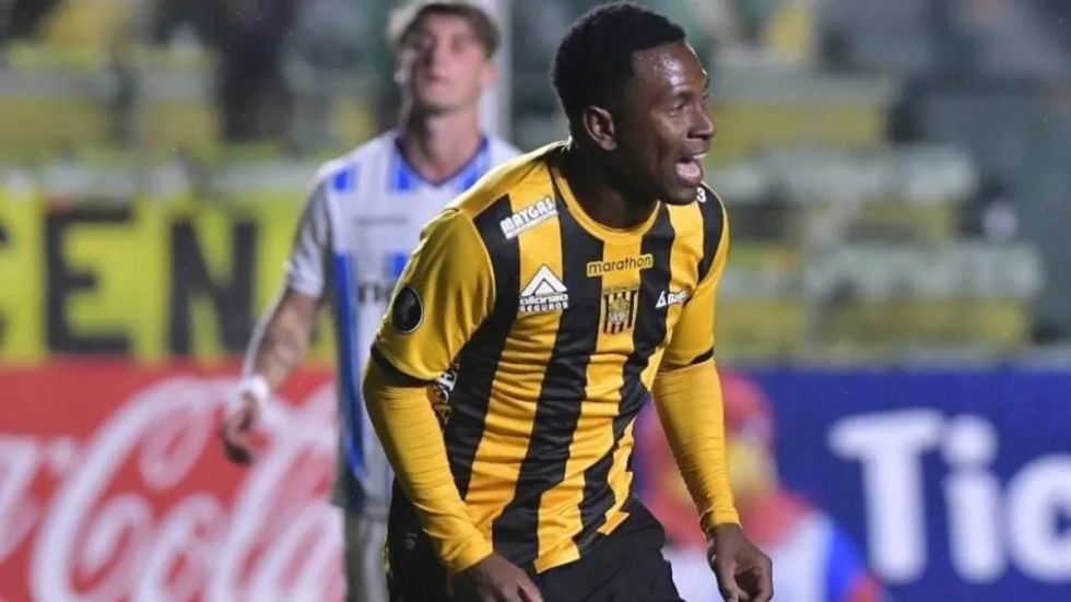 Emelec demanda a The Strongest y Angulo por tres millones de dólares