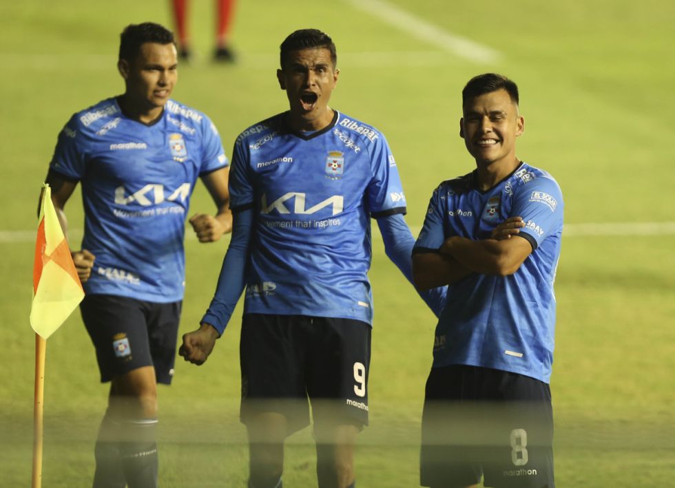 Blooming gana con un penal en tiempo de adición 