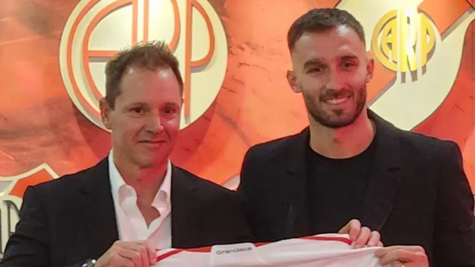 Pezzella fue presentado en el River de Gallardo
