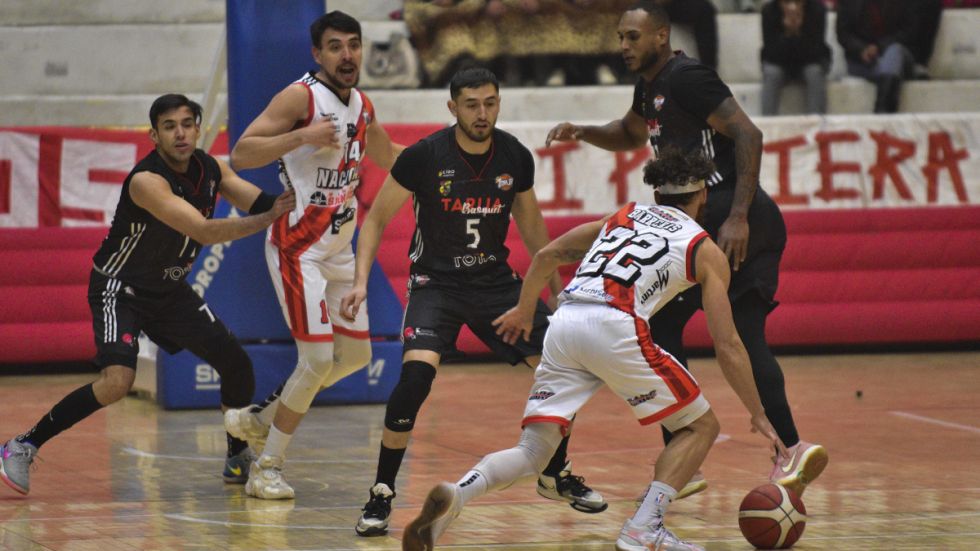 Libobásquet: La quinta final se suspendió anoche y se completa hoy