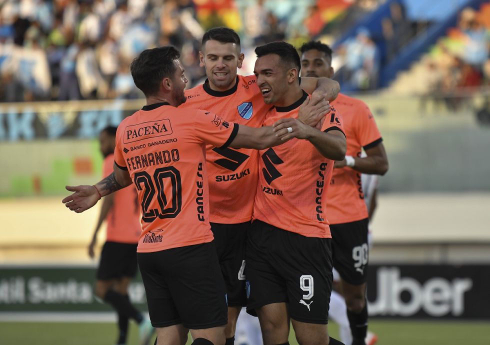 Bolívar defiende la punta con un equipo mermado 