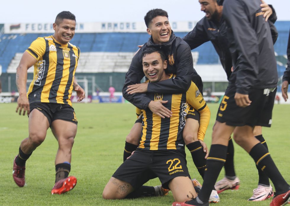 El Tigre pone la mira en la cima  tras golear a San Antonio 