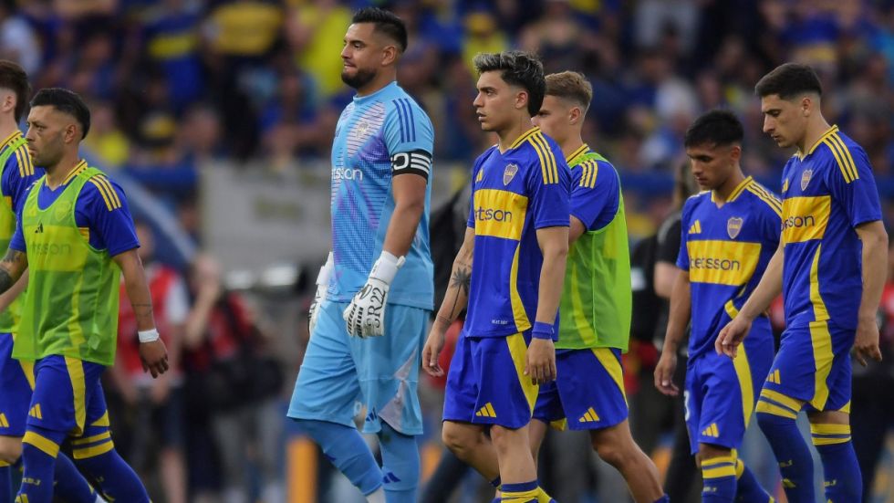 Un ex selección boliviana y ahora DT, en posible carpeta para dirigir Boca