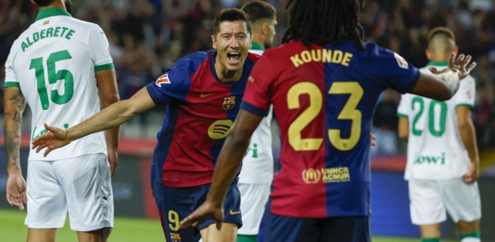 Barcelona gana y se mantiene  como líder de la Liga española 