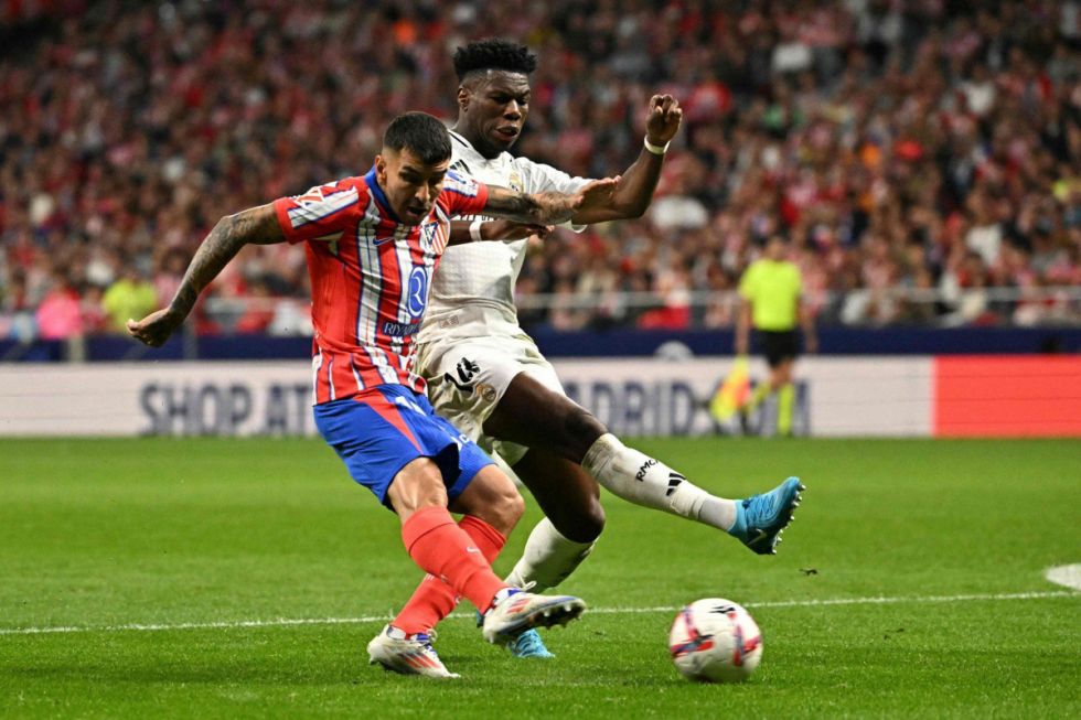 Atlético igualó el Derbi sobre el final con gol de Ángel Correa