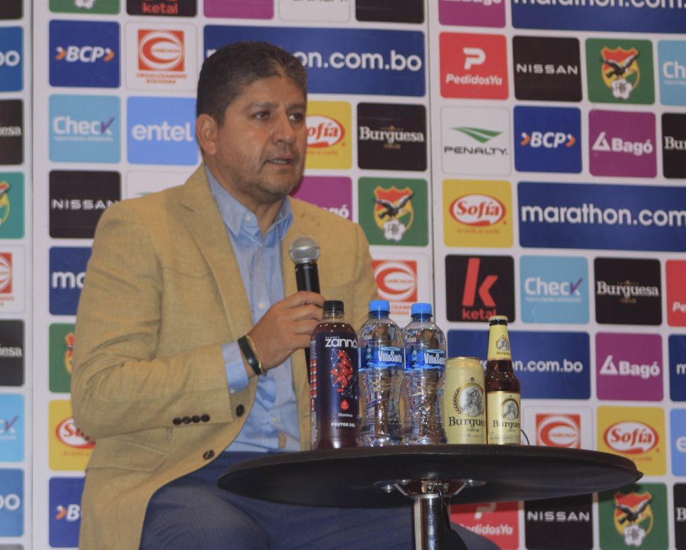 Villegas mantiene la base para enfrentar a Ecuador y Paraguay 