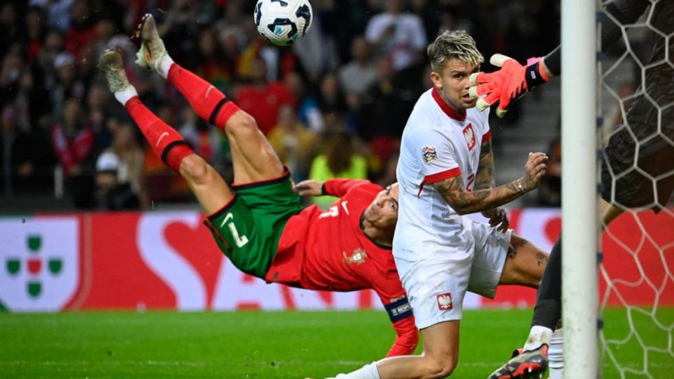 Cristiano Ronaldo interminable: Espectacular gol de tijera para Portugal