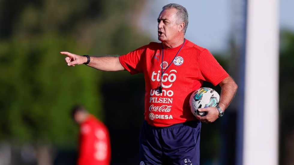Gustavo Alfaro: “Argentina te da prestigio, pero ganarle a Bolivia nos lleva al Mundial”