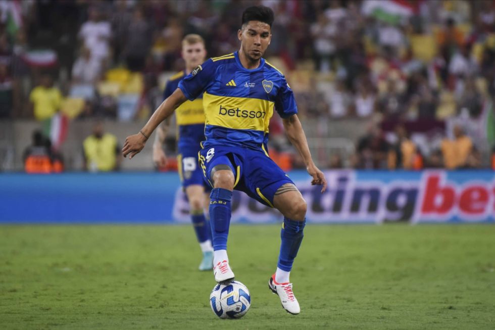 Se fueron libres de Boca  y fueron  presentados en sus nuevos equipos