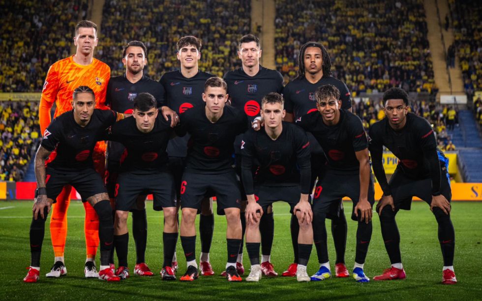 Un Barça sin brillo mantiene el  liderato de la Liga en Las Palmas