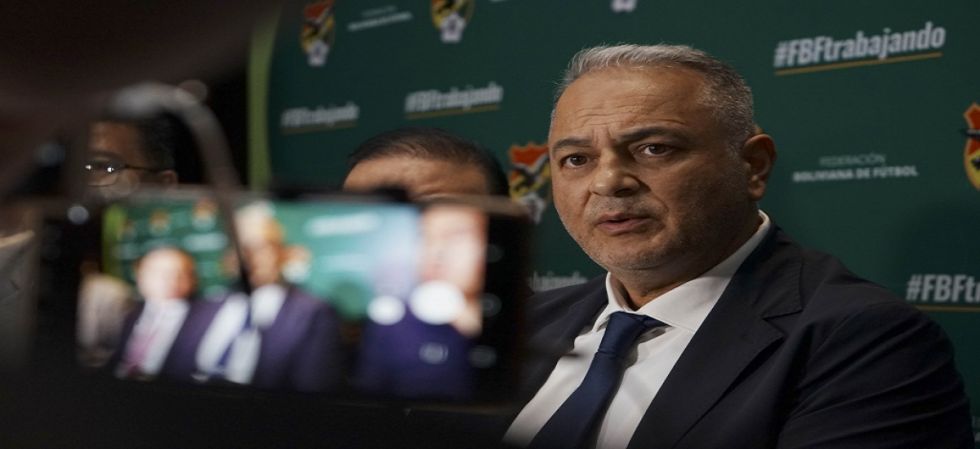 Presidente de la FBF se involucra en una riña con un aficionado 