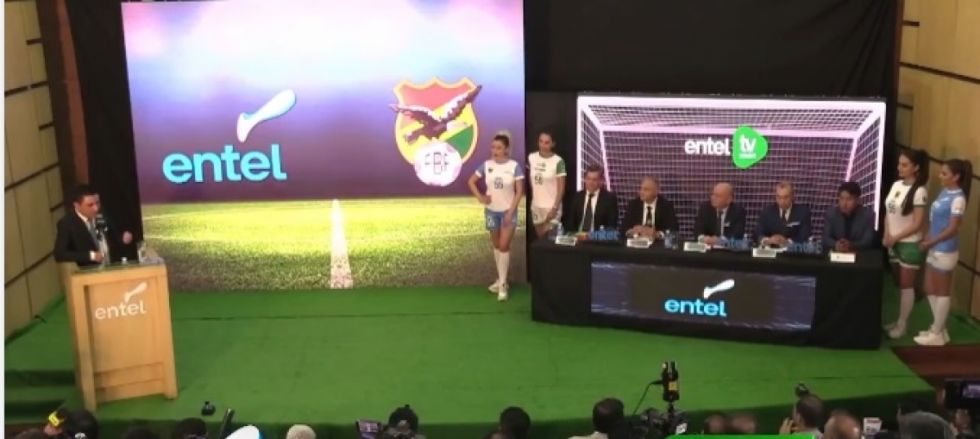 Federación y Entel realizaron el lanzamiento de paquetes para ver el fútbol boliviano