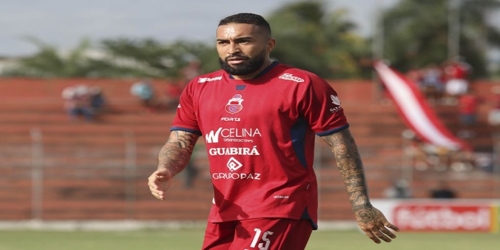Guabirá doblega a Universitario de Vinto en Montero 