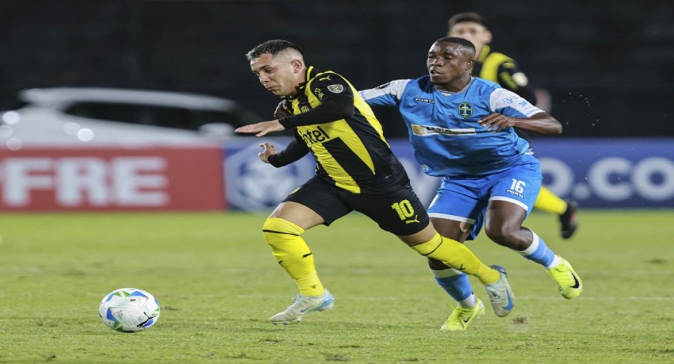 San Antonio buscará ampliar su invicto ante Peñarol 