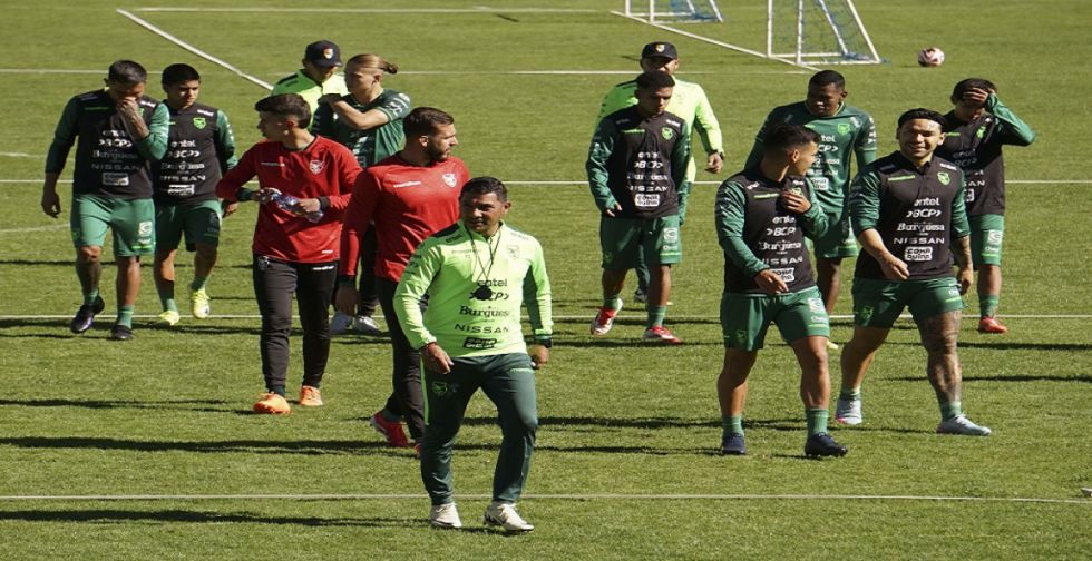 Bolivia juega al todo o nada contra Venezuela 
