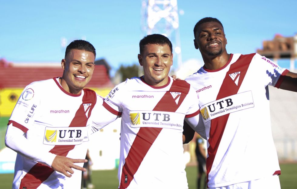 Always Ready y The Strongest se enfrentan por el control de la cima 