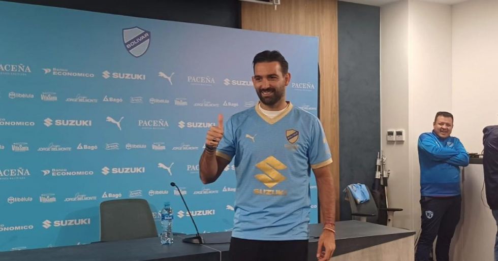 Bolívar presenta a sus refuerzos extranjeros 
