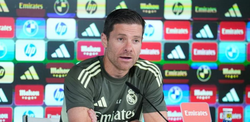 Xabi Alonso no le cierra la puerta a la llegada de más refuerzos 