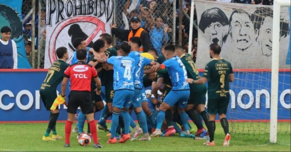 Jugadores de Blooming y Bolívar  reciben tres partidos de suspensión 