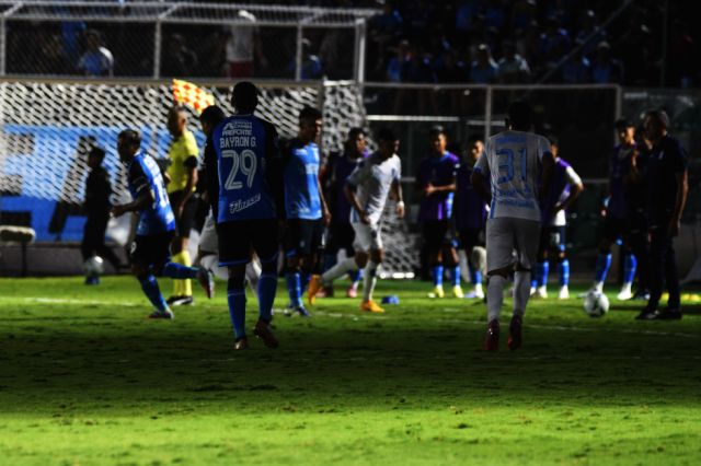 En penumbras, Blooming avanza en la Copa Sudamericana 