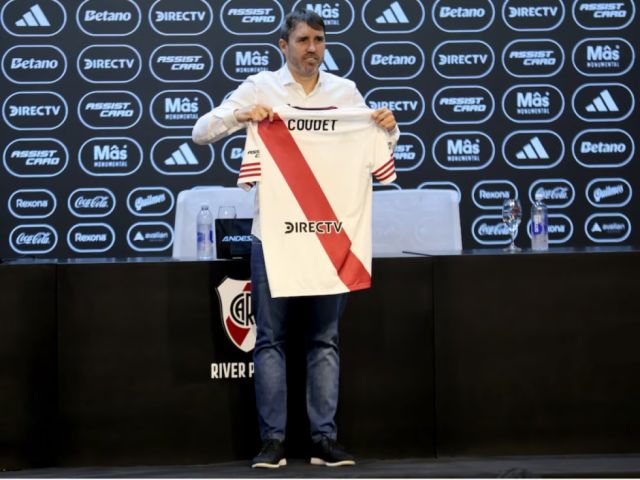 Eduardo Coudet fue presentado como nuevo DT de River Plate