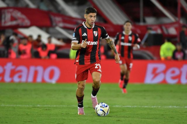 River Plate venció 2-1 a Huracán en el debut del Chacho Coudet