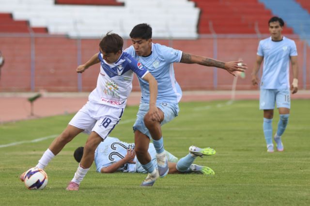 Gualberto Villarroel San José iguala con Aurora 