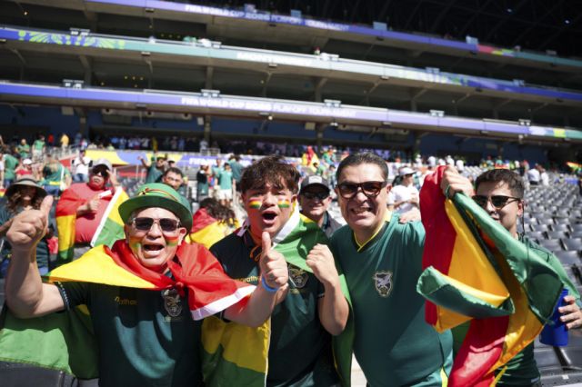 Los hinchas hicieron sentir a Bolivia local en Monterrey 