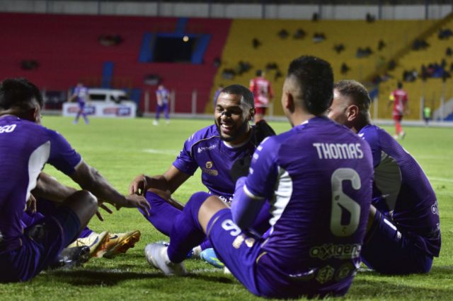 Real Potosí somete a Guabirá con goleada 