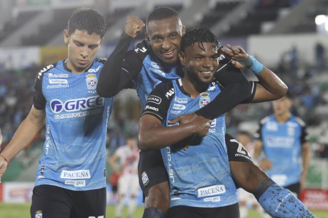 Blooming toma la punta de la División Profesional 