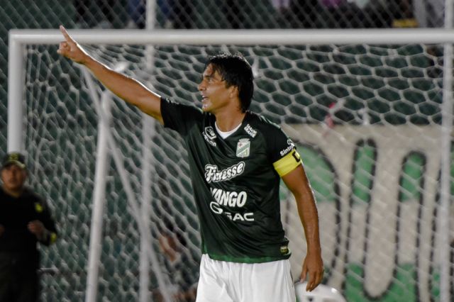 Oriente trepa en la tabla con victoria sobre Real Tomayapo