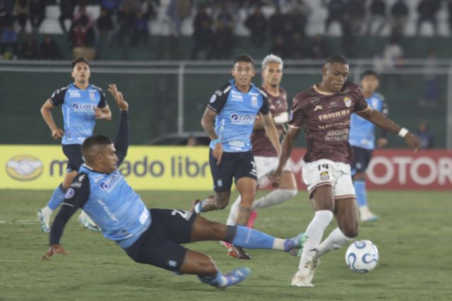 Sudamericana: Blooming cierra de local con caída ante Carabobo