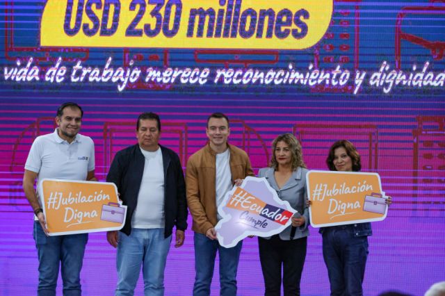 Gobierno de Ecuador paga $us 230 MM a jubilados