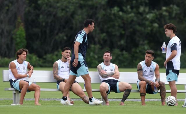 Scaloni: Varias certezas y un par de dudas en el onceno para la final 