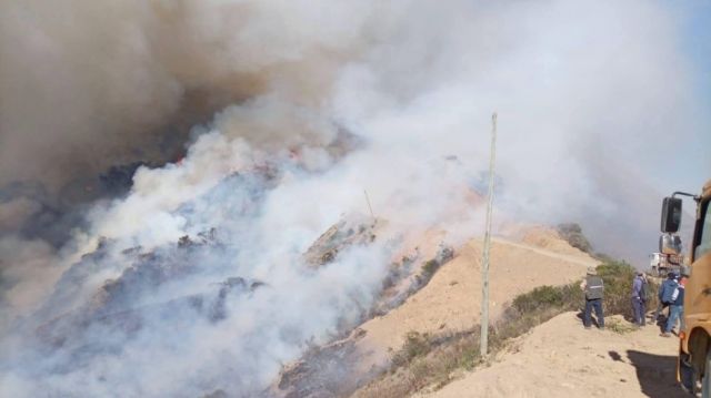 Los fuertes vientos no permiten sofocar el incendio en Quirusillas 
