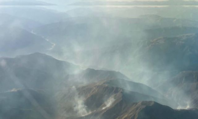 Gobierno asegura que incendio en Tarija está contenido y descarta comunidades en riesgo
